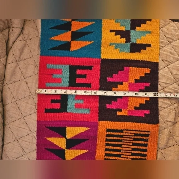 Vintage Peruvian Hand-Weaved Wool Table Runner - Picture 7 of 7